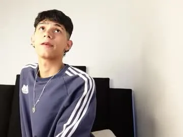 kai101010 – webcam model profile photo Image 14