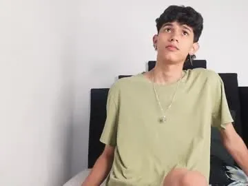 kai101010 – webcam model profile photo Image 2