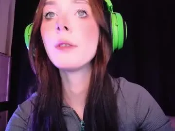 Alikams – webcam model profile photo Image 2