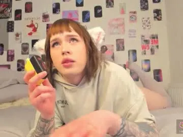 LauraFord – webcam model profile photo Image 7