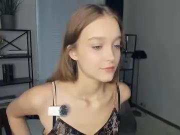 ilona_curly – webcam model profile photo Image 17