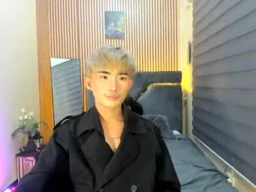 Donovan_Desmond – webcam model profile photo Image 2