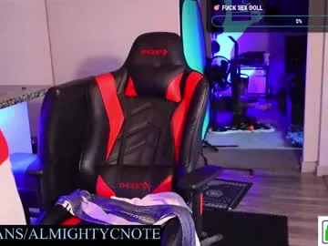 EmilyWeston – webcam model profile photo Image 3