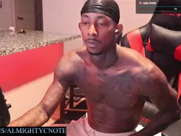 EmilyWeston – webcam model profile photo Image 4