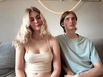 ArianaSole – webcam model profile photo Image 18