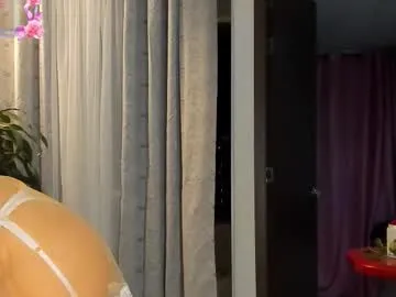 flooora_0 – webcam model profile photo Image 3