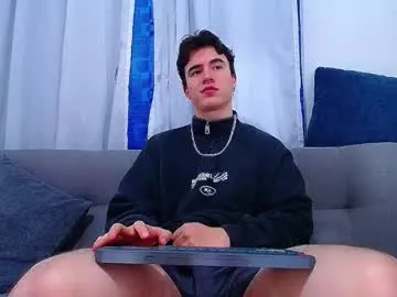 Amylewiss – webcam model profile photo Image 17