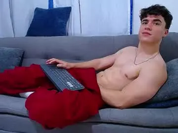 Amylewiss – webcam model profile photo Image 4