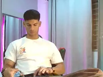 LIZY_PORTMAN – webcam model profile photo Image 14