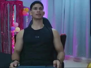 LIZY_PORTMAN – webcam model profile photo Image 18