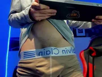 ArianaSole – webcam model profile photo Image 14