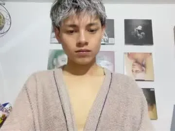 Alikams – webcam model profile photo Image 2