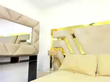 EmilyWeston – webcam model profile photo Image 17