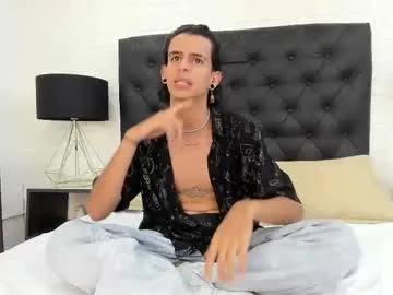 EmilyWeston – webcam model profile photo Image 3