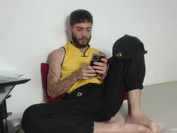 Perfektra – webcam model profile photo Image 3