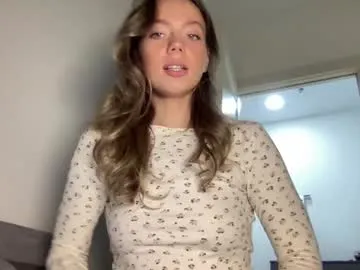 AbrilSilva – webcam model profile photo Image 5