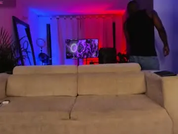 GianaBravo – webcam model profile photo Image 12