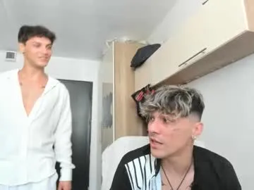 Perfektra – webcam model profile photo Image 4