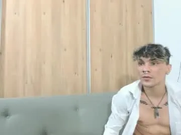 Perfektra – webcam model profile photo Image 8