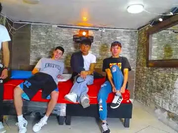 Donovan_Desmond – webcam model profile photo Image 10