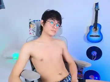 CassieGil – webcam model profile photo Image 4