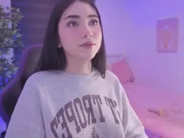 CassieGil – webcam model profile photo Image 14