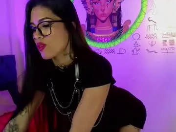 CassieGil – webcam model profile photo Image 4