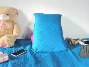 CassieGil – webcam model profile photo Image 8