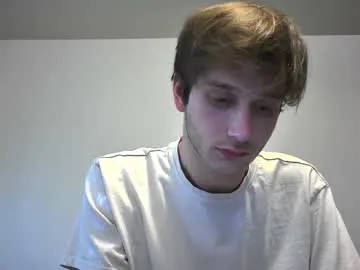 curlytwinkboy – webcam model profile photo Image 2