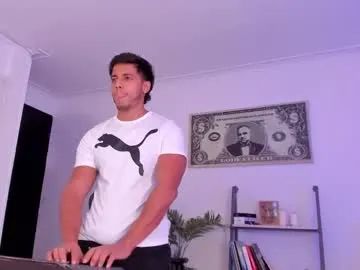 JuliaQuinn – webcam model profile photo Image 12