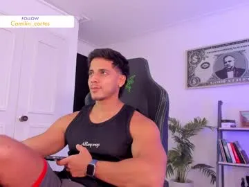 JuliaQuinn – webcam model profile photo Image 14