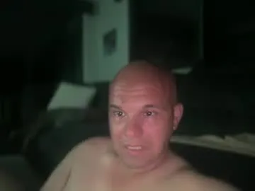 AntonioWest – webcam model profile photo Image 3