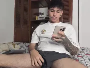 AshleyPusset – webcam model profile photo Image 12