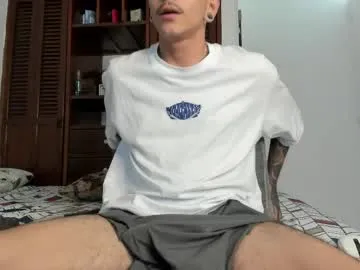 AshleyPusset – webcam model profile photo Image 3