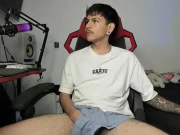 AshleyPusset – webcam model profile photo Image 7