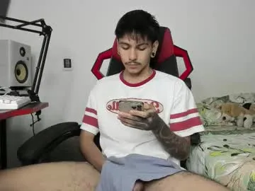 AshleyPusset – webcam model profile photo Image 8