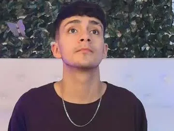 otouhu76 – webcam model profile photo Image 10