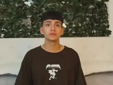 otouhu76 – webcam model profile photo Image 12