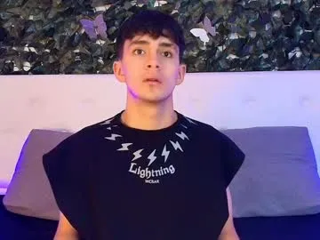 otouhu76 – webcam model profile photo Image 6