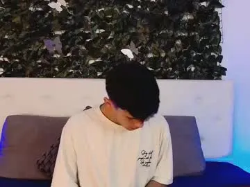 otouhu76 – webcam model profile photo Image 8