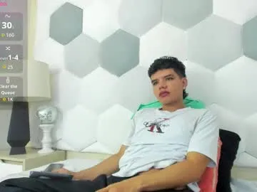 powq05 – webcam model profile photo Image 12