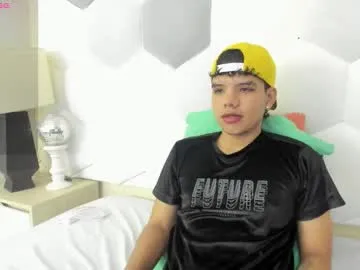 powq05 – webcam model profile photo Image 15