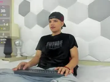 powq05 – webcam model profile photo Image 8