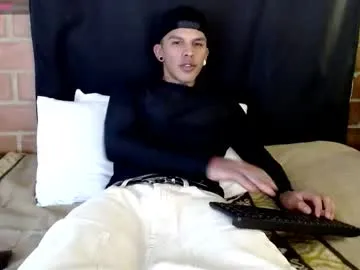 ROXSANNE – webcam model profile photo Image 9