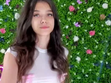 LyraCarvajal – webcam model profile photo Image 4