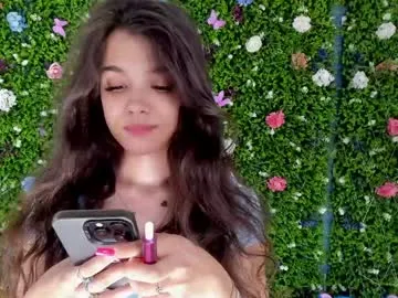 LyraCarvajal – webcam model profile photo Image 7