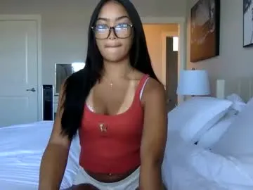 SofiGomezz – webcam model profile photo Image 14