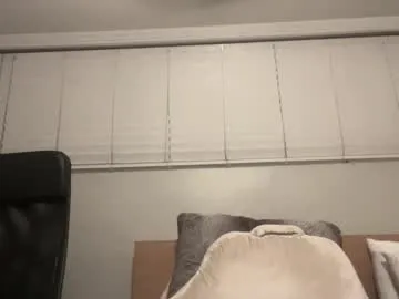 liavelvetx – webcam model profile photo Image 2