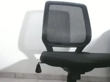 JuliaQuinn – webcam model profile photo Image 8