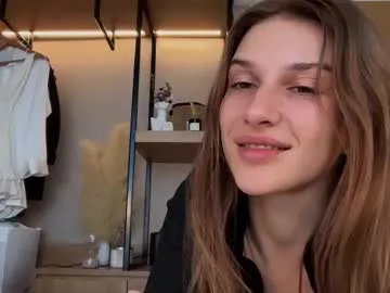 EmilyHunnter – webcam model profile photo Image 9